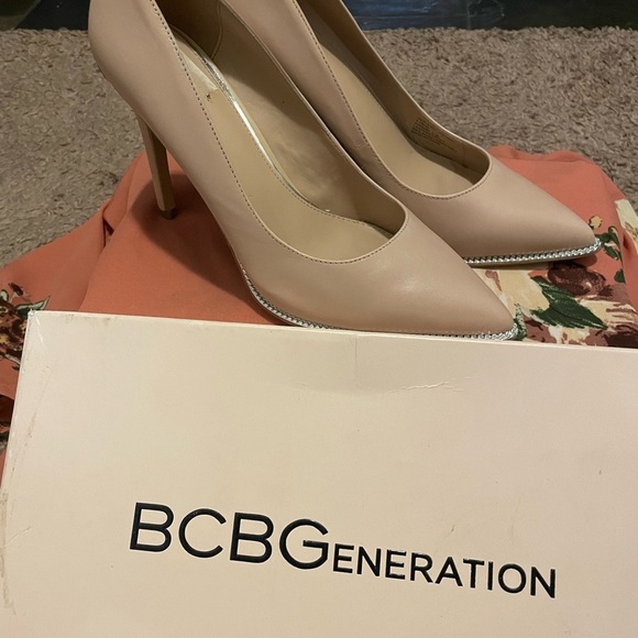 Summer blouses, summer dress and romper with 2-3 inch high-heel shoes - Picture 1 of 16